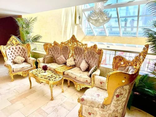 AMH Hotel, Reception