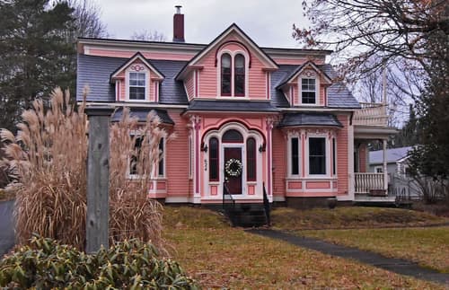 Miller House By the Bay, Exterior