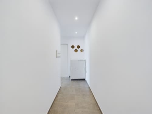 E1 18th Floor Studios, Sea & Beach Views, Room