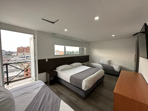 Hotel Expohotel Ferial