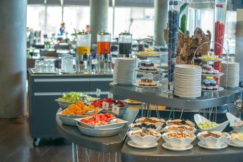 Nobel Zira Hotel, Restaurant