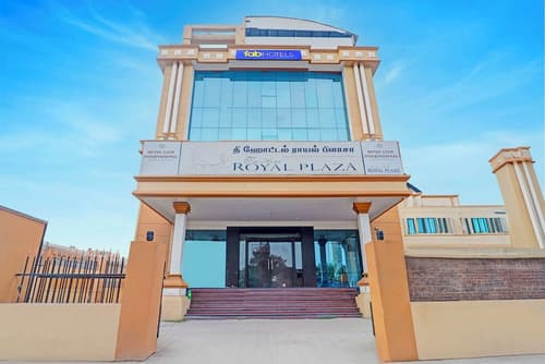 Fabhotel The Royal Plaza