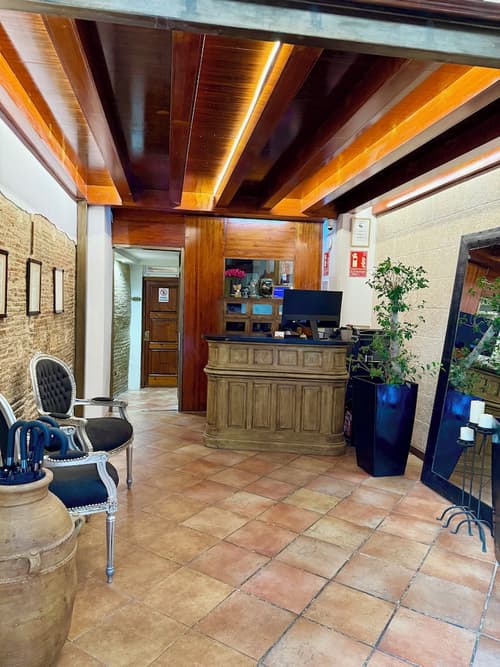 Catalina Suites Hotel