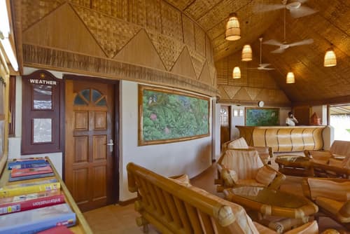 Thulhagiri Island Resort, Lobby