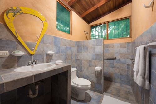 Laguna Lodge