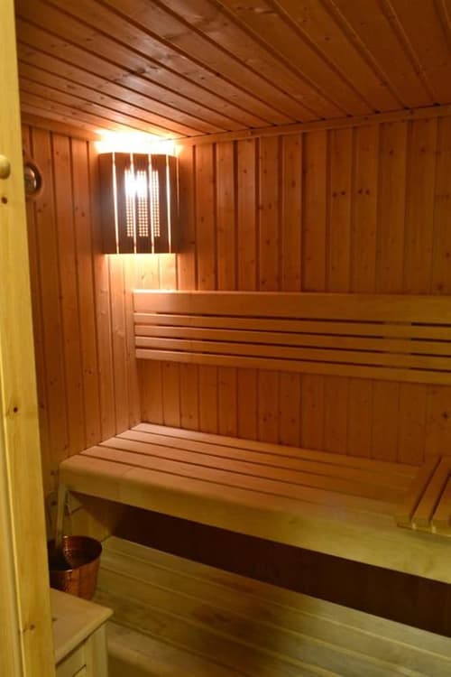 Executive Suites, Sauna