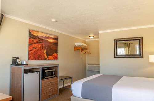 Mountain Ridge Cabins and Lodging, Room