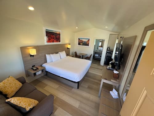 Mountain Ridge Cabins and Lodging, Room