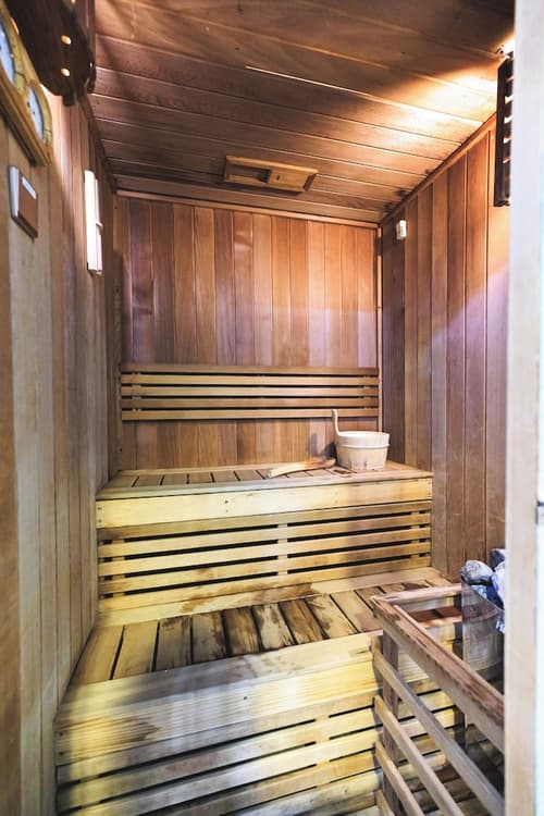Sapphire Plaza Hotel, Sauna