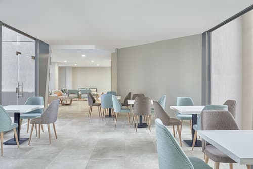 Holiday Inn Tabuk by IHG, Lobby sitting area