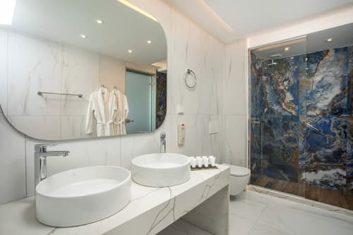 Lindos White Hotel & Suites