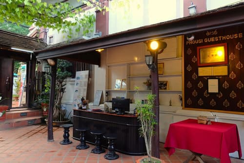 Phousi Guesthouse, Reception