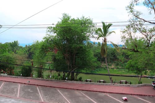 Ban Lakkham River View