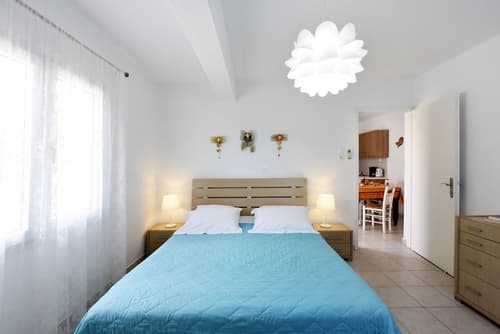 Tsakanos Apartments, Room