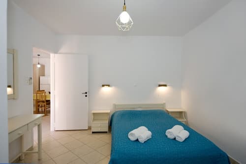 Tsakanos Apartments, Room