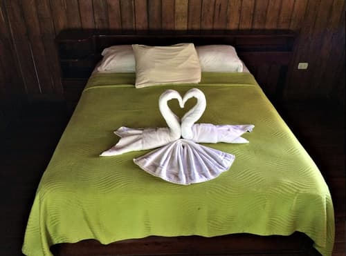 Miss Junies Lodge, Room