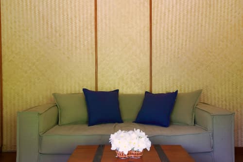 Yathra Houseboat, Interior entrance