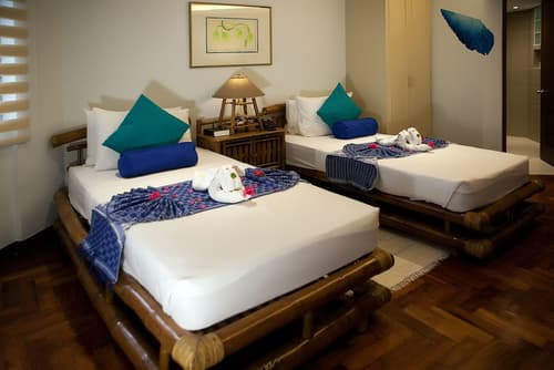 357 Boracay, Room