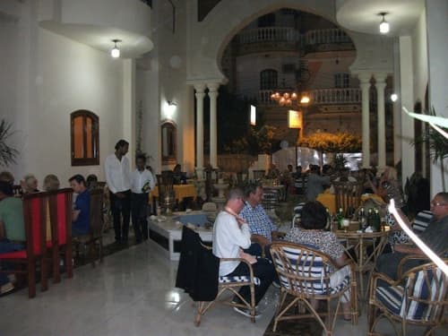 Alhambra Hotel, Lobby sitting area