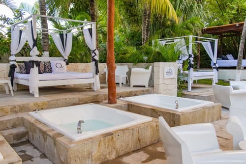 Oh! Cancun The Urban Oasis & Beach Club