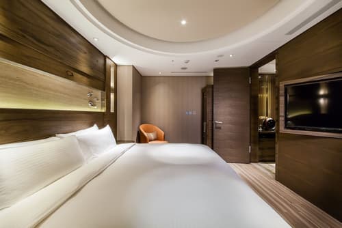 Green World Taipei Station, Room