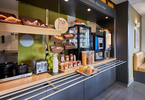 B&B HOTEL Caen Mémorial, Breakfast buffet