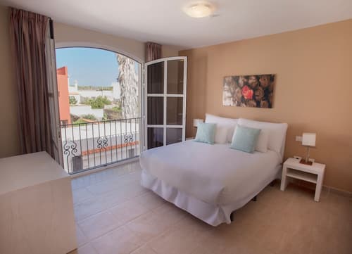 Coral Los Silos - Your Natural Accommodation Choice, Room