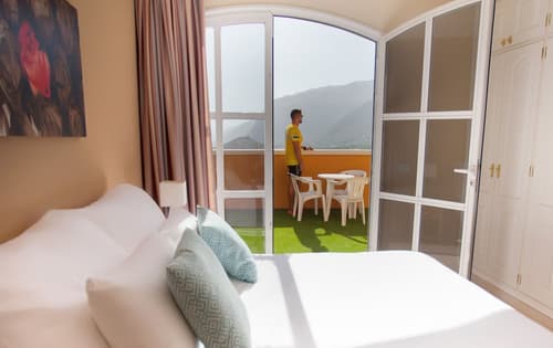 Coral Los Silos - Your Natural Accommodation Choice, Room