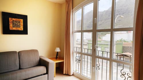 Coral Los Silos - Your Natural Accommodation Choice, Living area