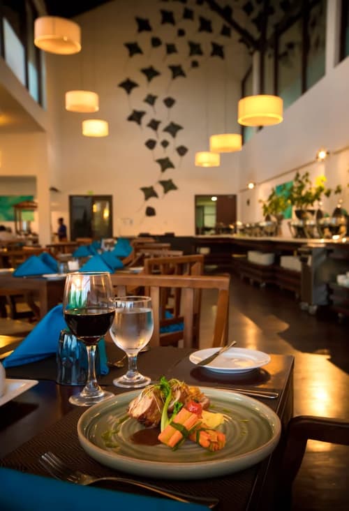 The Calm Resort & Spa, Restaurant