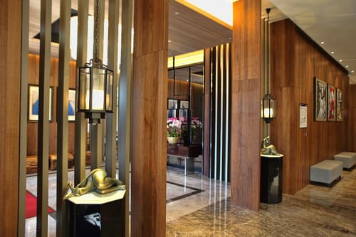 Hotel Intrendy, Interior entrance