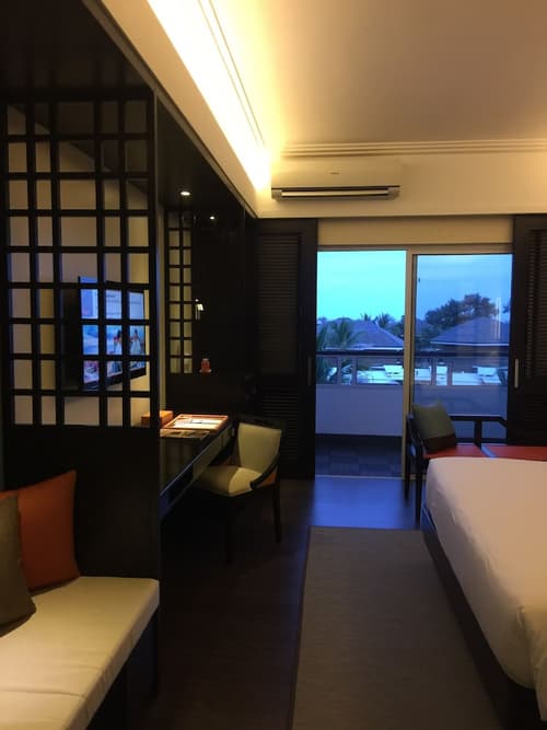 BE Grand Resort Bohol, Room