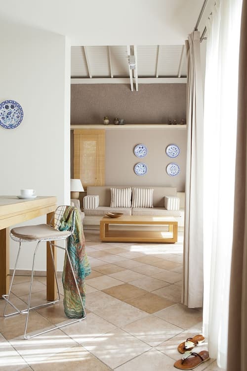 Dionysos Hotel, Living area