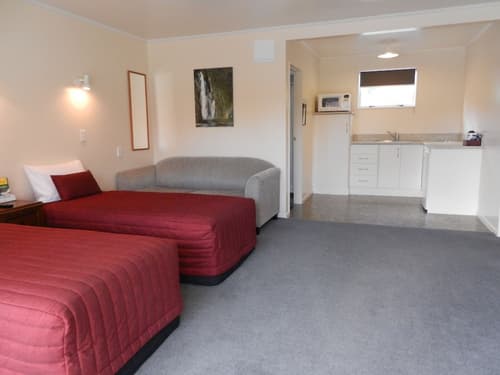 Amber Court Motel, Room