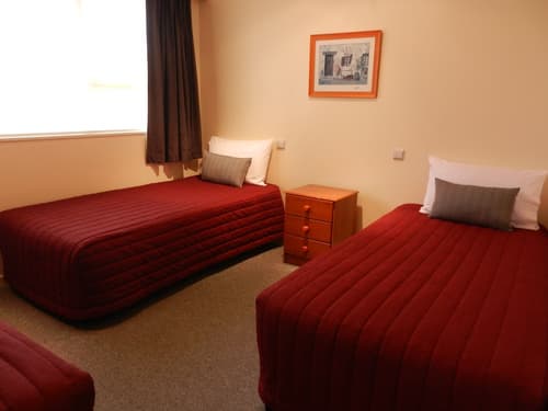 Amber Court Motel, Room