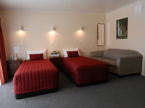 Amber Court Motel, Room