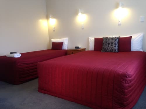 Amber Court Motel, Room