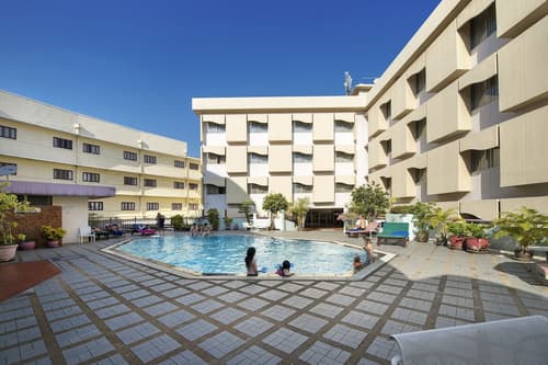 Royal Rattanakosin Hotel, Outdoor pool