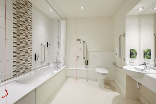 Premier Inn Edinburgh A1 - Musselburgh, Bathroom