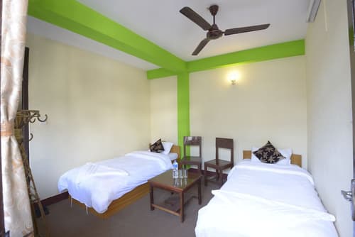 Hotel Yala Peak