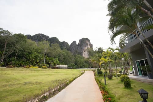 Arawan Beach Resort Krabi, Property grounds