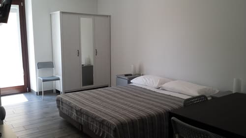 Beda Ragusa, Primary image