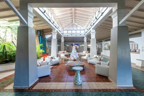 Ocean Point Beach Resort & Spa - Adults Only, Lobby sitting area