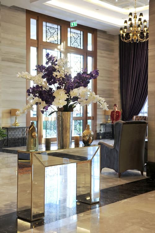 Al Meroz Bangkok, Lobby