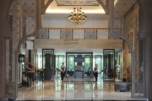 Al Meroz Bangkok, Lobby