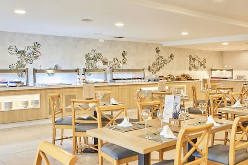 Universal Aparthotel Don Camilo