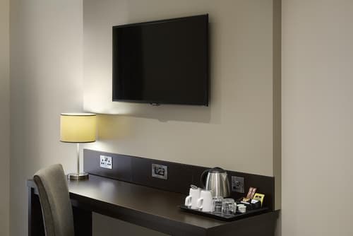 Premier Inn Glasgow Stepps - M80 J3