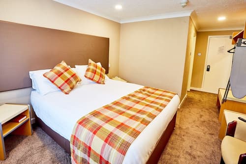 Abbotsford Hotel, Room