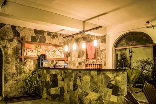 Hotel Sunray, Reception