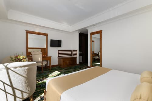 Araliya Green Hills - Where Historic Charm Mingles with Natural Beauty, Room